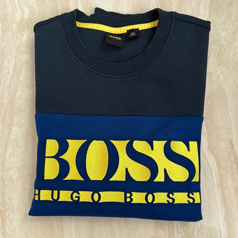 [AUTHENTIC] Pre-loved Boss sweater. ONLY WORE ONCE